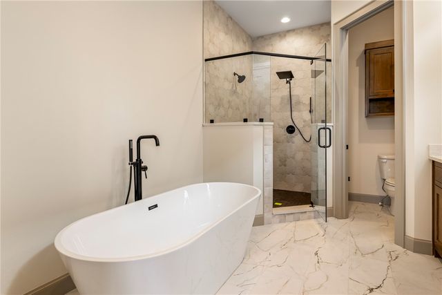 1037 NW A Street, Bentonville, AR 72712