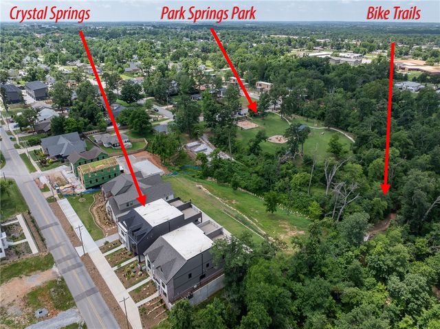1037 NW A Street, Bentonville, AR 72712