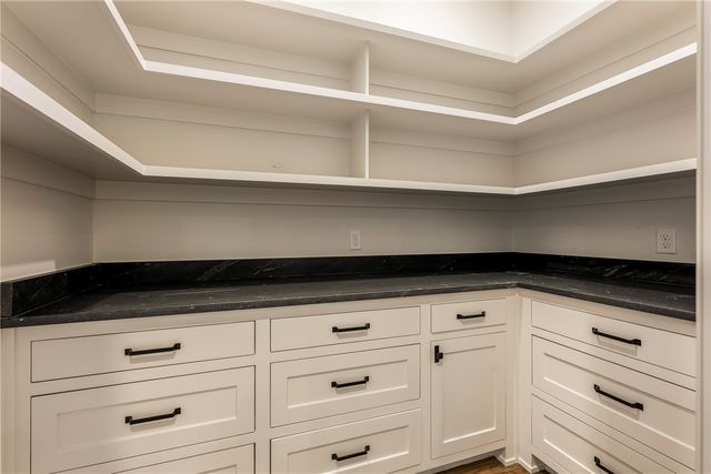 1037 NW A Street, Bentonville, AR 72712