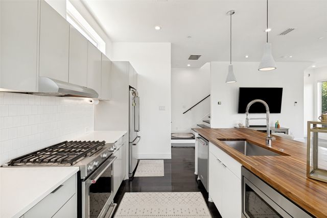 4811 Manett Street 101, Dallas, TX 75204