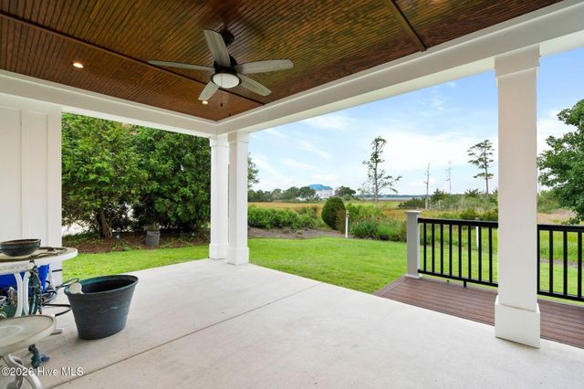 6420 River Vista Drive, Wilmington, NC 28412