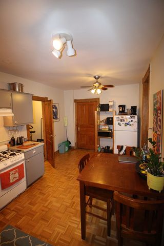 1736 W Beach Avenue, Chicago, IL 60622
