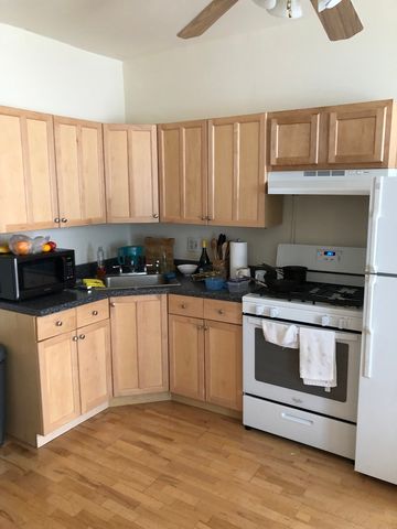 1736 W Beach Avenue, Chicago, IL 60622