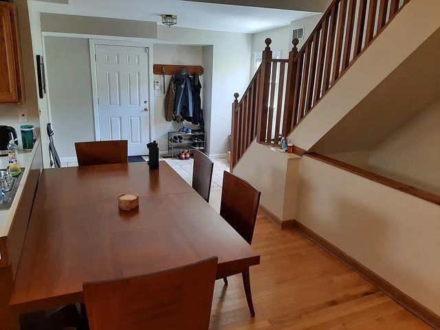 1736 W Beach Avenue, Chicago, IL 60622