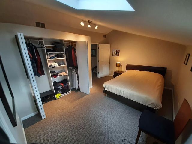 1736 W Beach Avenue, Chicago, IL 60622