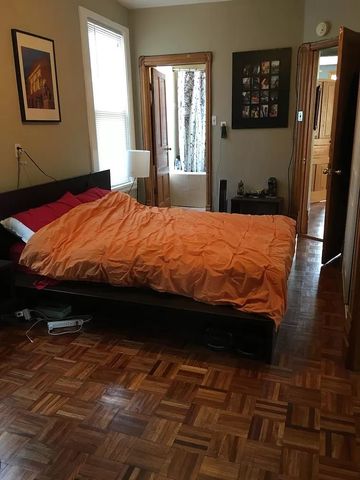 1736 W Beach Avenue, Chicago, IL 60622