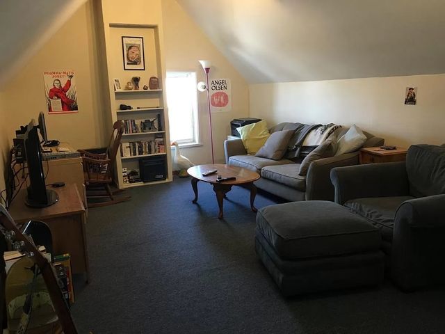 1736 W Beach Avenue, Chicago, IL 60622