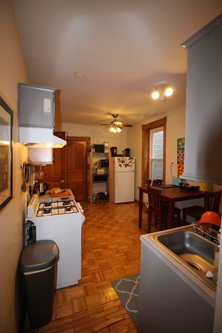 1736 W Beach Avenue, Chicago, IL 60622