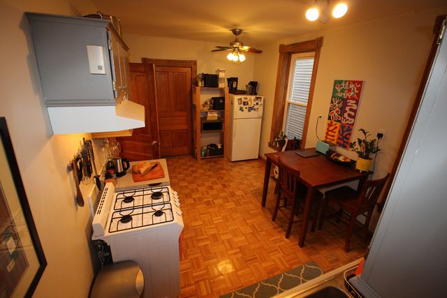 1736 W Beach Avenue, Chicago, IL 60622