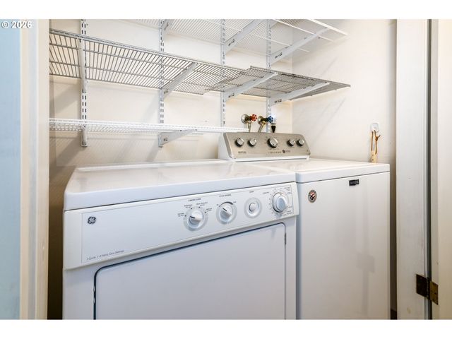 7925 Sw FANNO CREEK Dr 6, Tigard, OR 97224