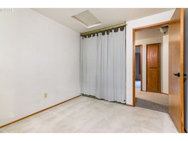 7925 Sw FANNO CREEK Dr 6, Tigard, OR 97224