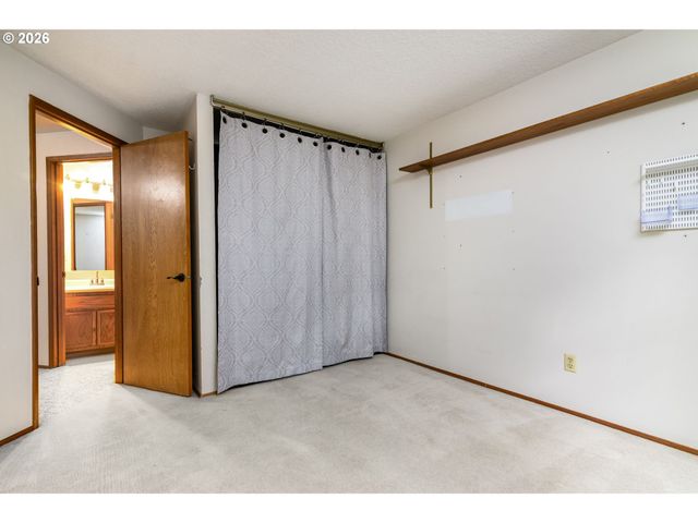 7925 Sw FANNO CREEK Dr 6, Tigard, OR 97224