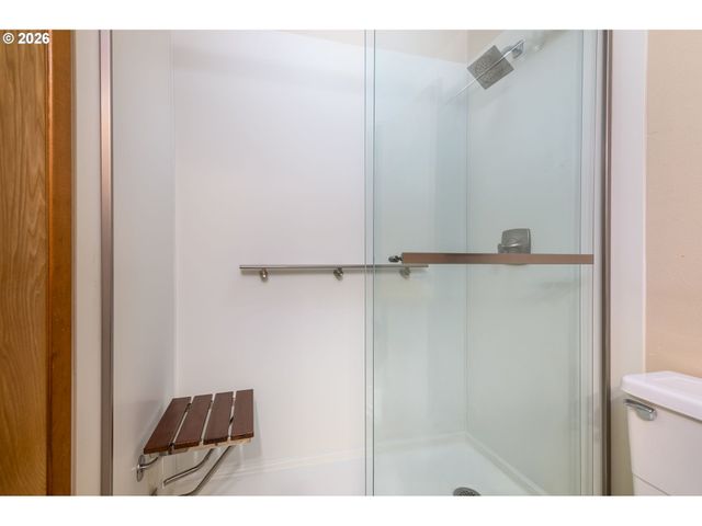 7925 Sw FANNO CREEK Dr 6, Tigard, OR 97224