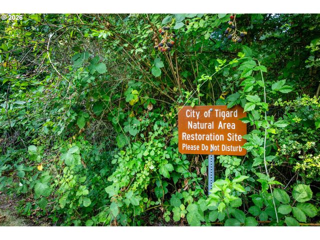 7925 Sw FANNO CREEK Dr 6, Tigard, OR 97224