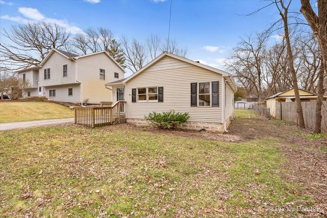 2617 W Emerald Court, Mchenry, IL 60051