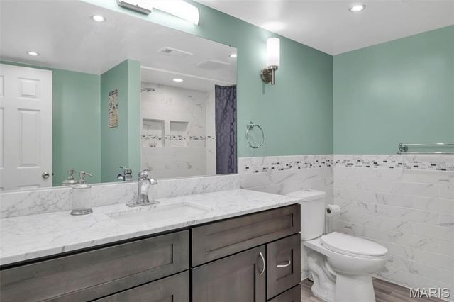 2201 Sequoia Park Court E, Maryland Heights, MO 63043