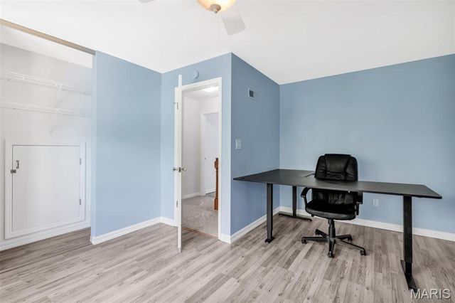 2201 Sequoia Park Court E, Maryland Heights, MO 63043