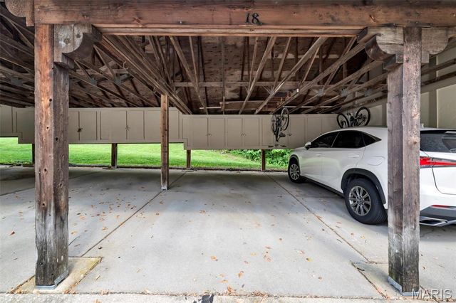2201 Sequoia Park Court E, Maryland Heights, MO 63043