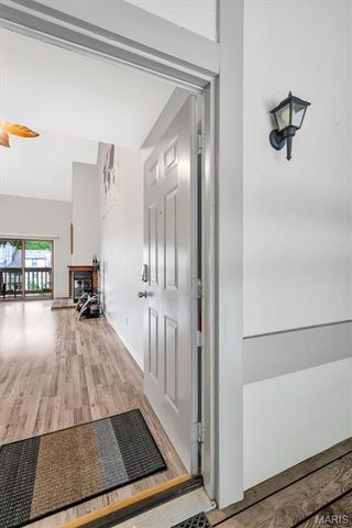 2201 Sequoia Park Court E, Maryland Heights, MO 63043