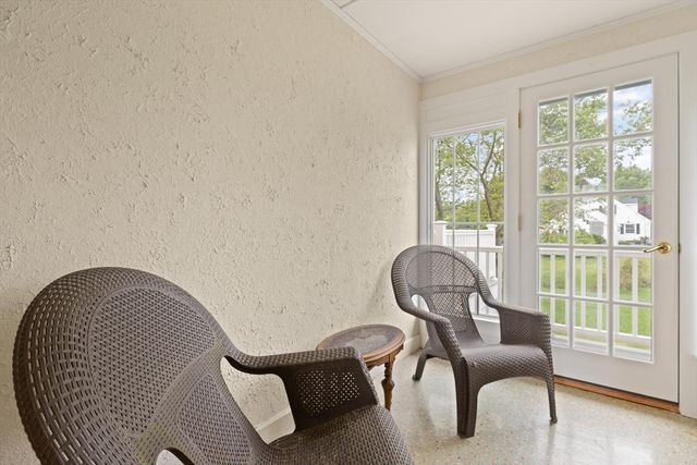 67 Lexington Ave, Haverhill, MA 01835