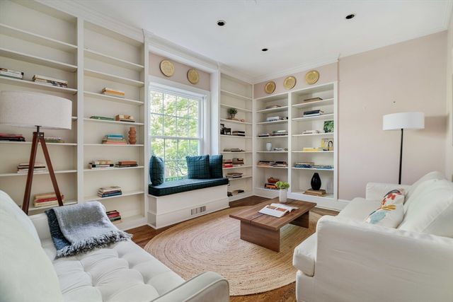 17 Chesham Road, Brookline, MA 02445