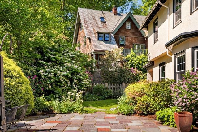 17 Chesham Road, Brookline, MA 02445