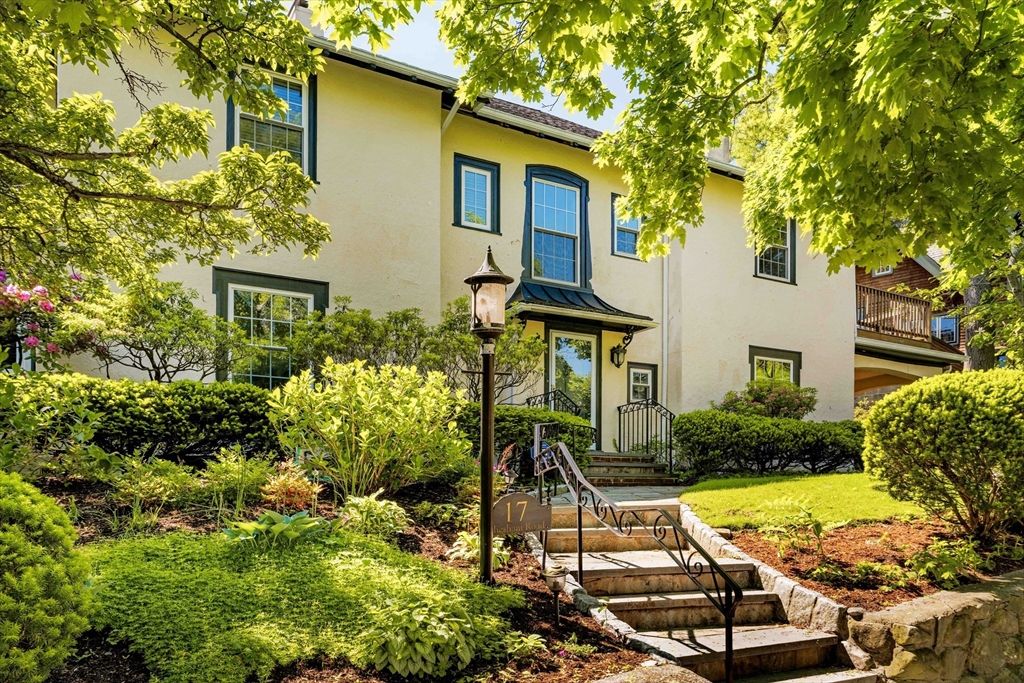 17 Chesham Road, Brookline, MA 02445