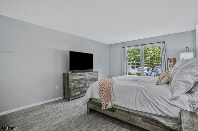 130 Arbor Way, Branchburg Twp., NJ 08876