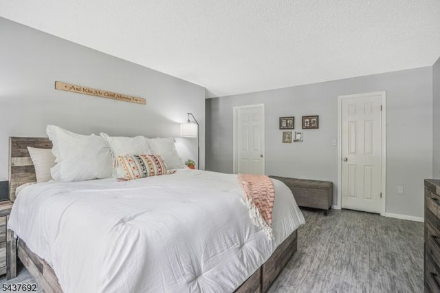 130 Arbor Way, Branchburg Twp., NJ 08876