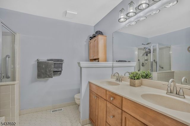 130 Arbor Way, Branchburg Twp., NJ 08876