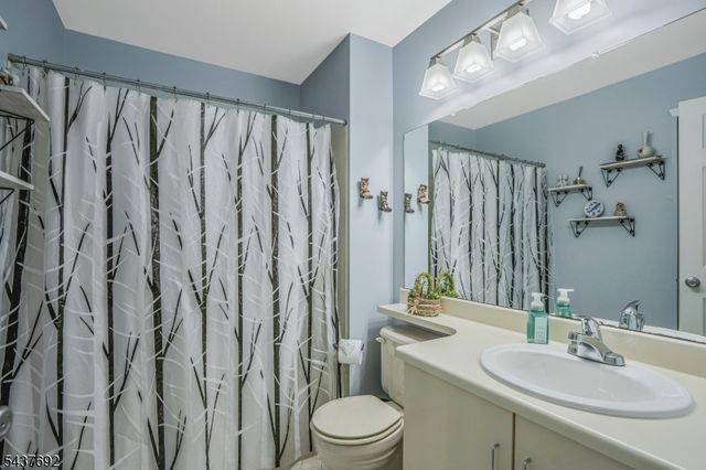 130 Arbor Way, Branchburg Twp., NJ 08876