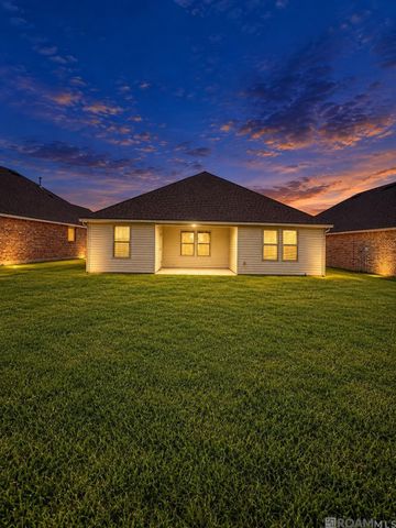 734 Lambot Ave, Zachary, LA 70791