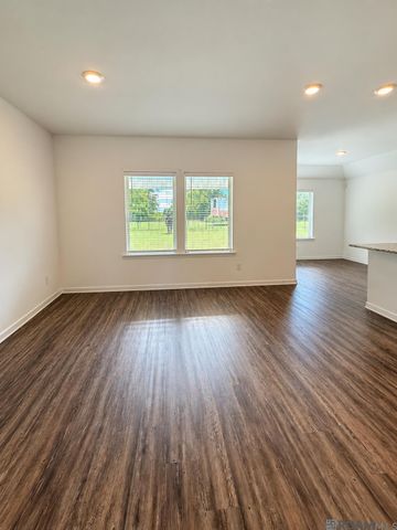 734 Lambot Ave, Zachary, LA 70791