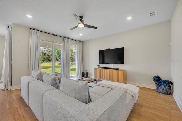 5346 ROYAL POINT AVENUE, Kissimmee, FL 34746