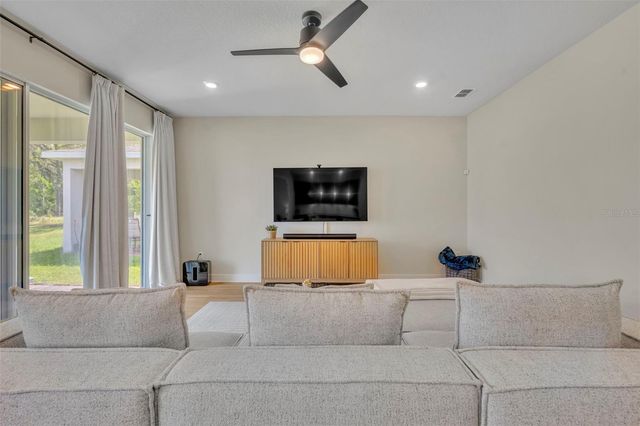 5346 ROYAL POINT AVENUE, Kissimmee, FL 34746
