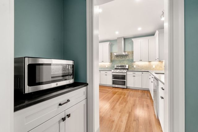 132 Sewall Avenue C, Brookline, MA 02446