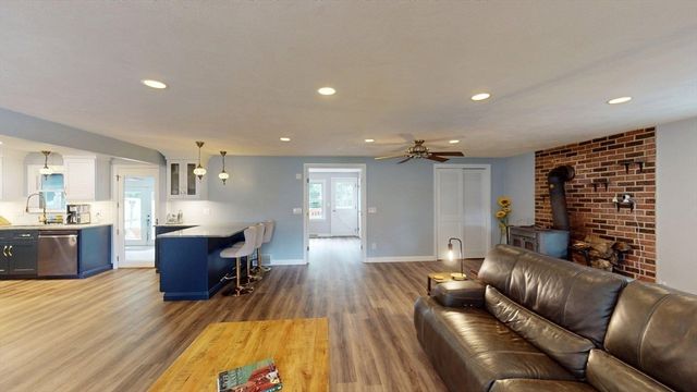 52 Prospect Avenue, Attleboro, MA 02703