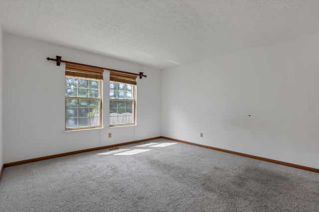 3691 Carriage Run Drive, Hilliard, OH 43026