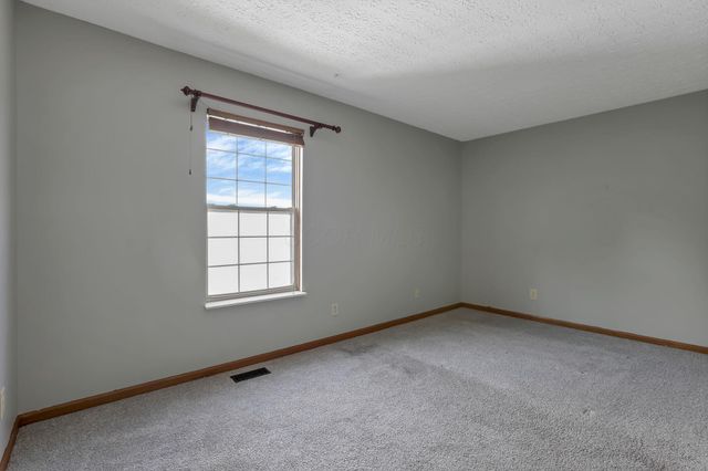 3691 Carriage Run Drive, Hilliard, OH 43026