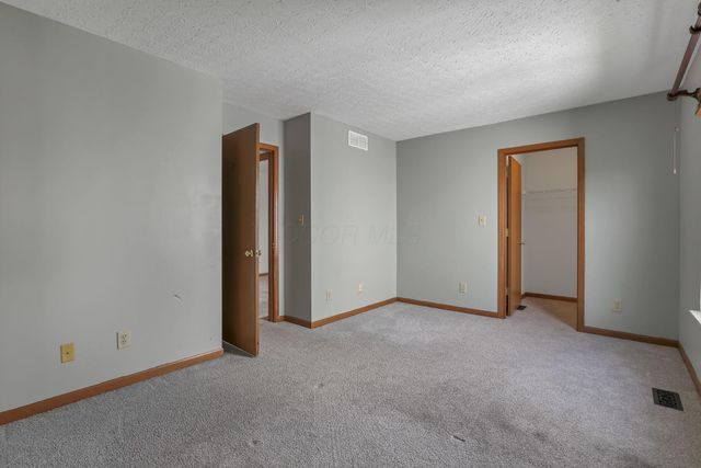 3691 Carriage Run Drive, Hilliard, OH 43026