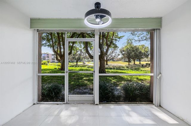9471 Evergreen Place 104, Davie, FL 33324