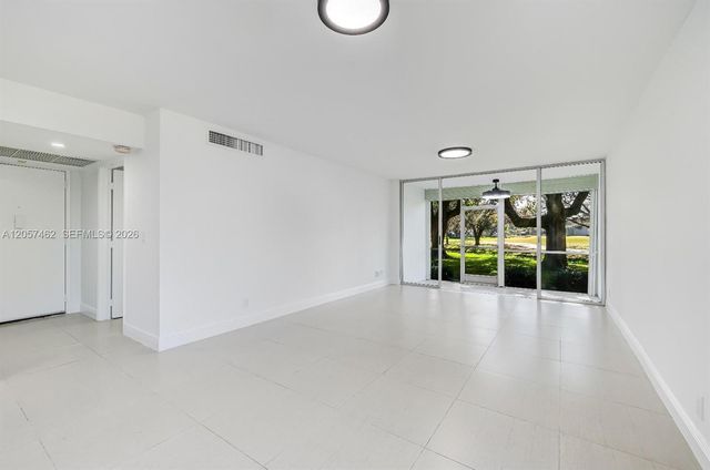 9471 Evergreen Place 104, Davie, FL 33324