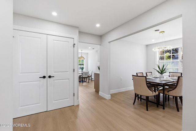 2 Leighton Lane, Manchester, NJ 08759