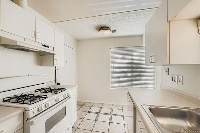 10742 E Exposition Avenue 223, Aurora, CO 80012