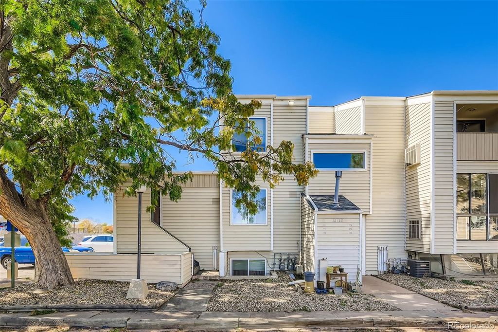 10742 E Exposition Avenue 223, Aurora, CO 80012