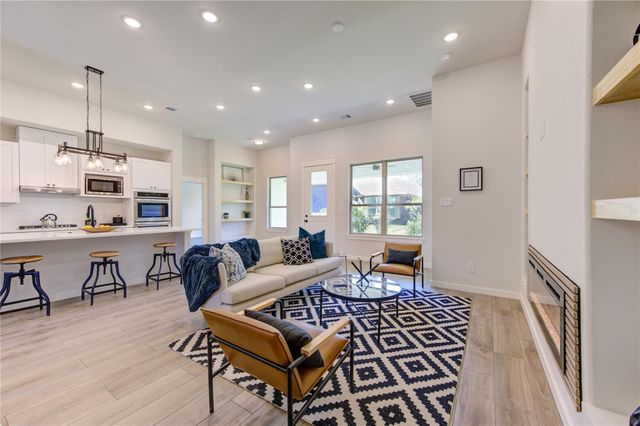 248 Blue Hill Drive, Montgomery, TX 77356