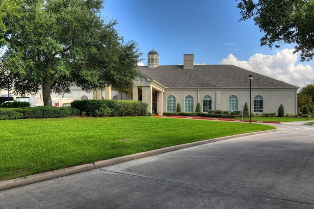 248 Blue Hill Drive, Montgomery, TX 77356