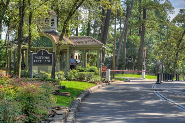 248 Blue Hill Drive, Montgomery, TX 77356