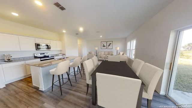129 Dionicio Loop, Seguin, TX 78155