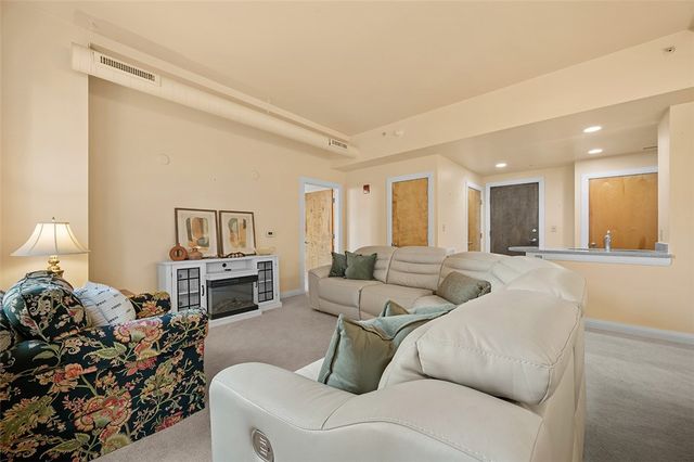 306 4th Ave 401, Downtown Pgh, PA 15222